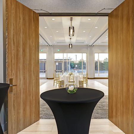 Holiday Inn Express - Kingston West By Ihg Exteriör bild