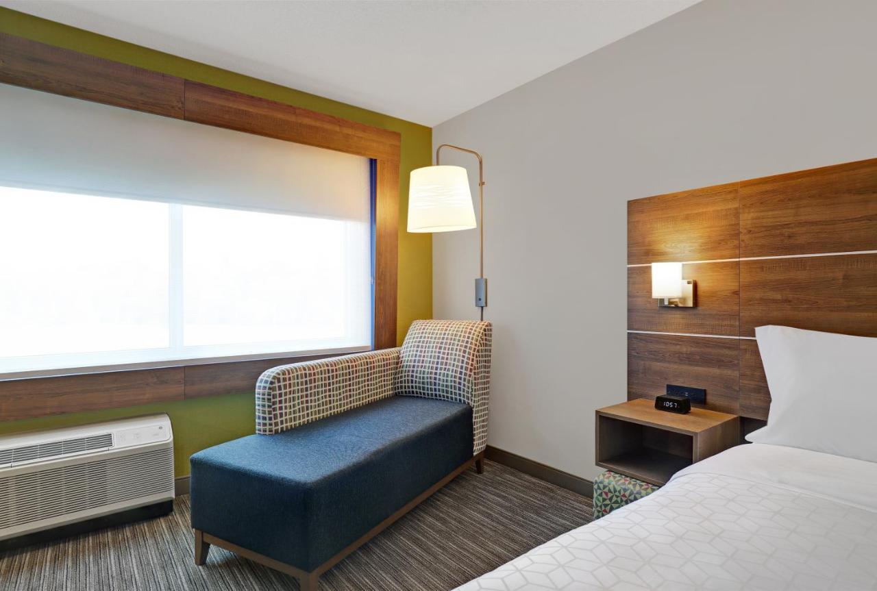 Holiday Inn Express - Kingston West By Ihg Exteriör bild