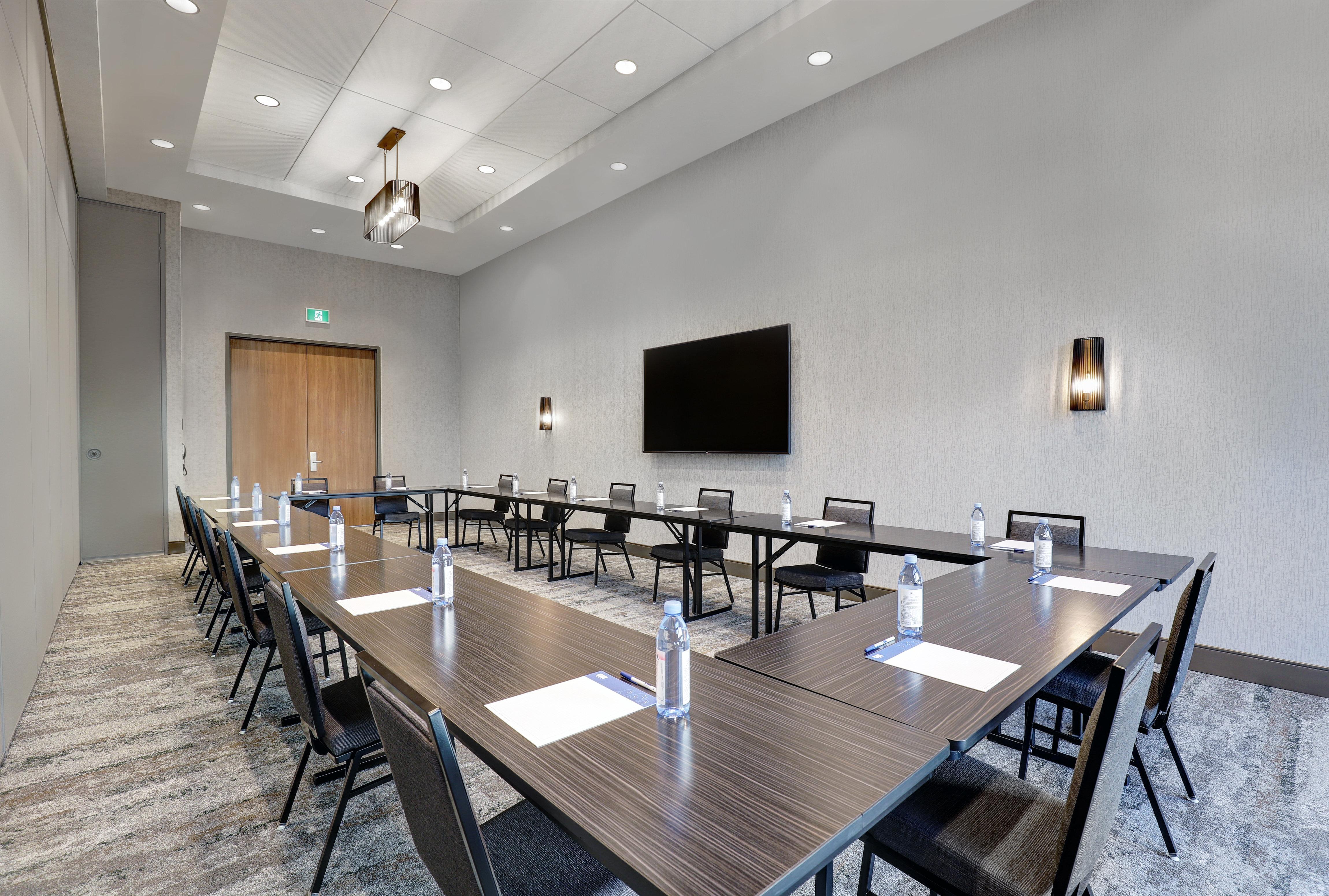 Holiday Inn Express - Kingston West By Ihg Exteriör bild